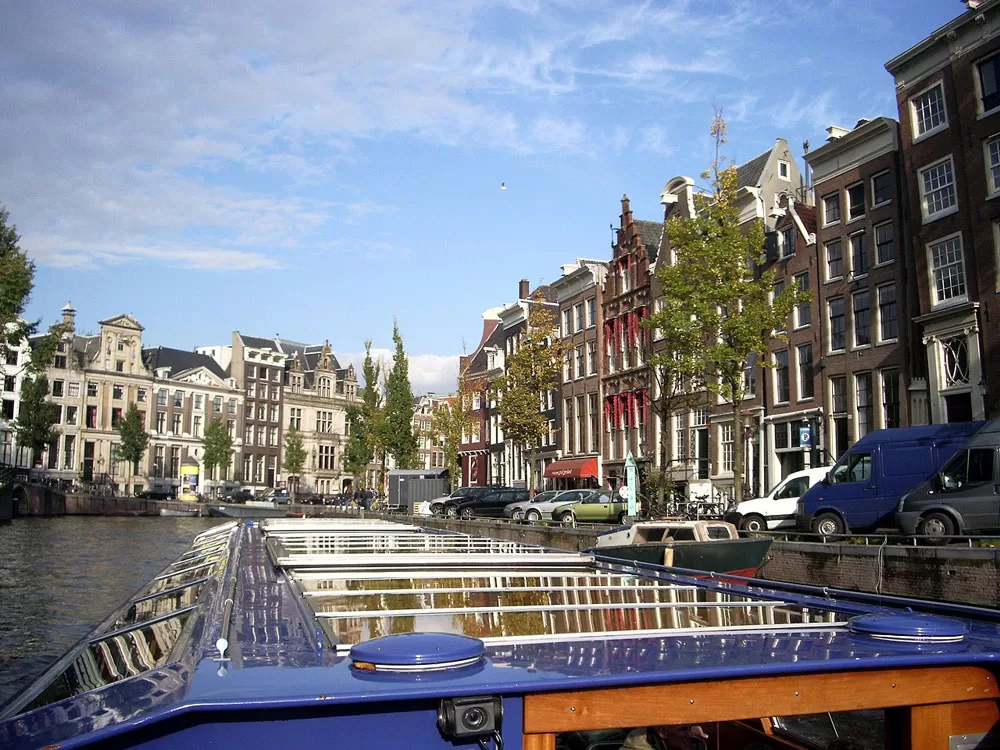 Kanał Herengracht w centrum Amsterdamu