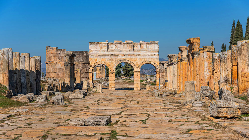 Starożytne, zabytkowe miasto Hierapolis