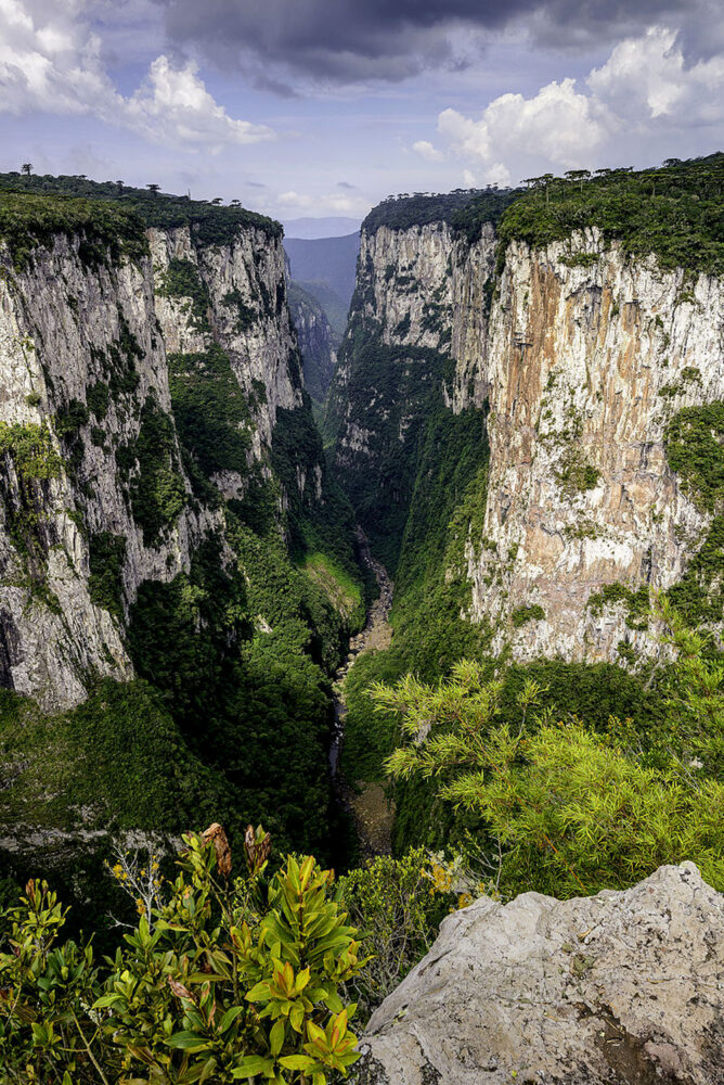 Kanion Itaimbezinho w parku Aparados da Serra